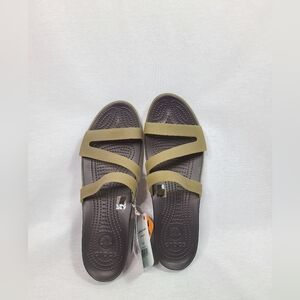 CROCS Carliana Sandal- Size 11 womens -New with tags